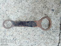 Old wagon key