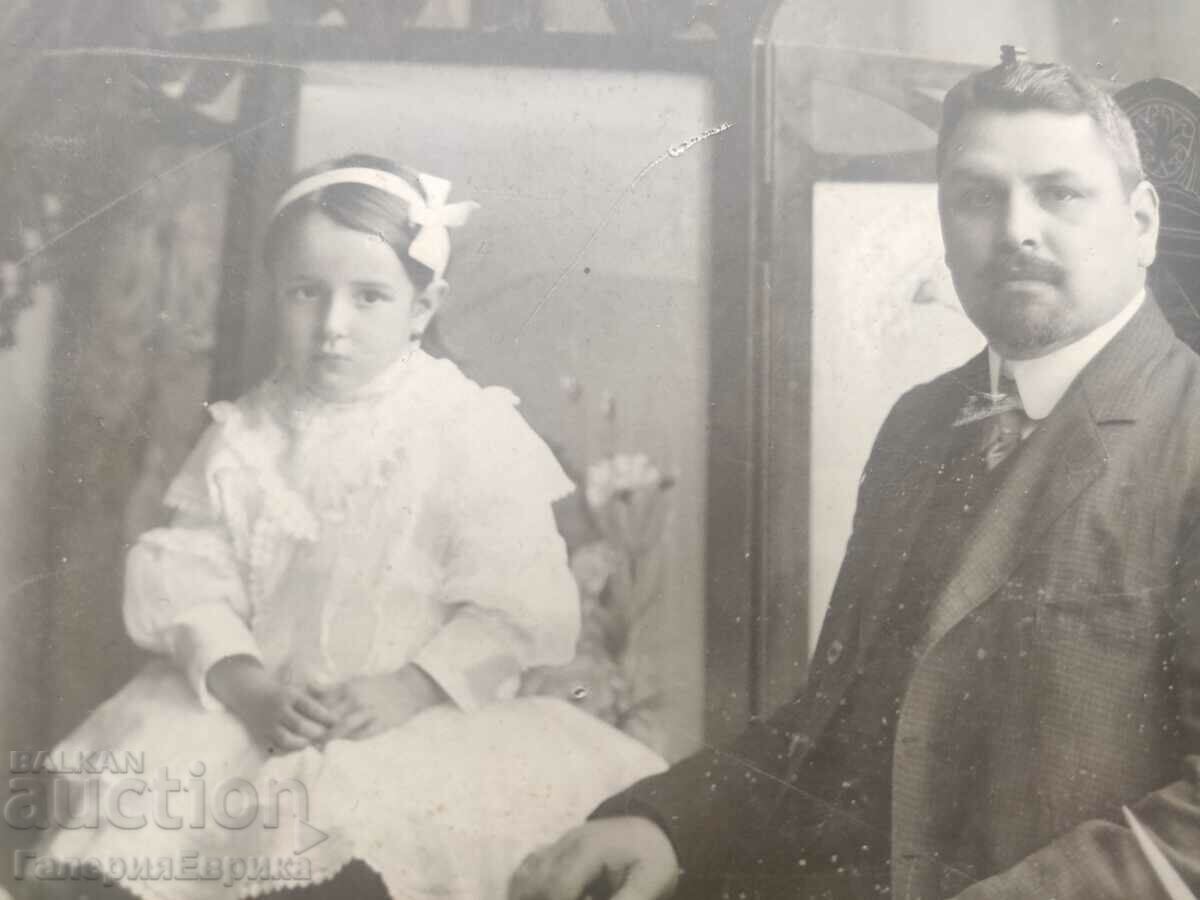 A large old photograph photo - 6 A large old photograph photo - 6