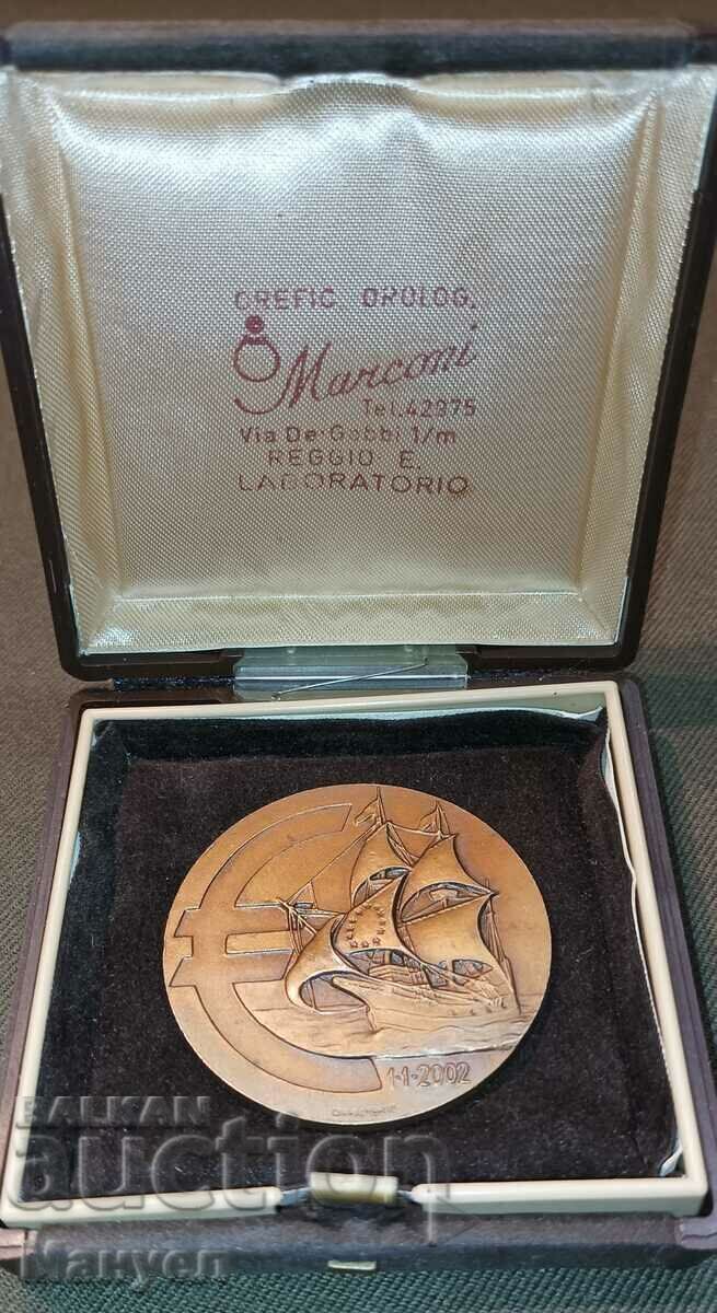 Plaque in a box on the occasion of the introduction of the euro in Europe.