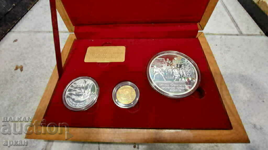 set de monede Hristo Stoichkov ..aur și două de argint 1996