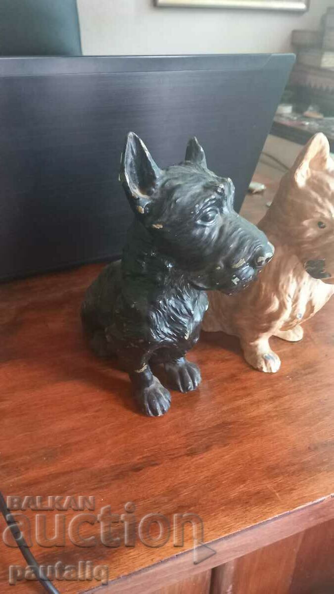 LOT OF HUNTING DOG METAL STATUETTE with price 40.00 BGN | € 20.45 LOT OF HUNTING DOG METAL STATUETTE with price 40.00 BGN | € 20.45