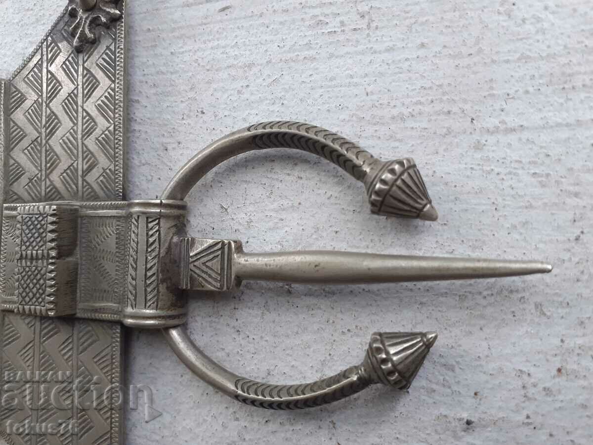 Veche bijuterii berbere închizătoare fibula toka pafta sachan cu preț 350.00 BGN | € 178.95