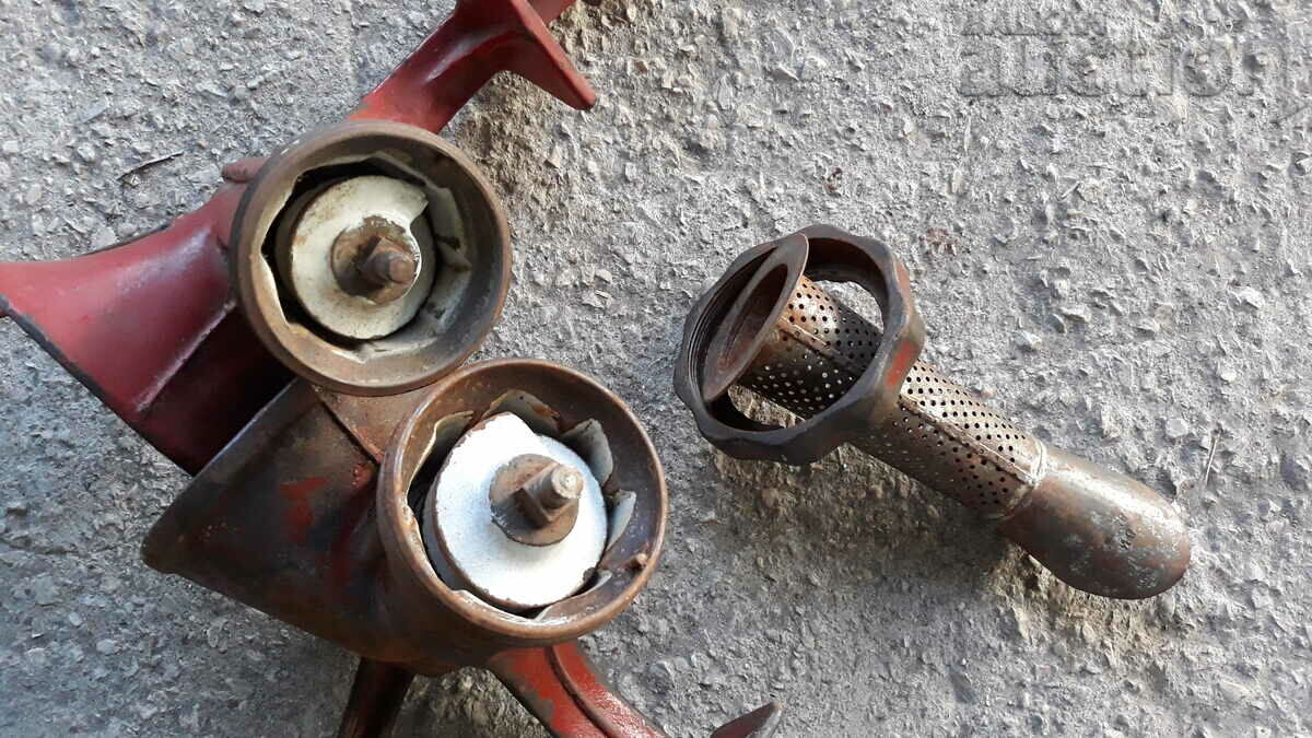 FLAGARA 10 8 meat grinder Romania lot - 5 FLAGARA 10 8 meat grinder Romania lot - 5