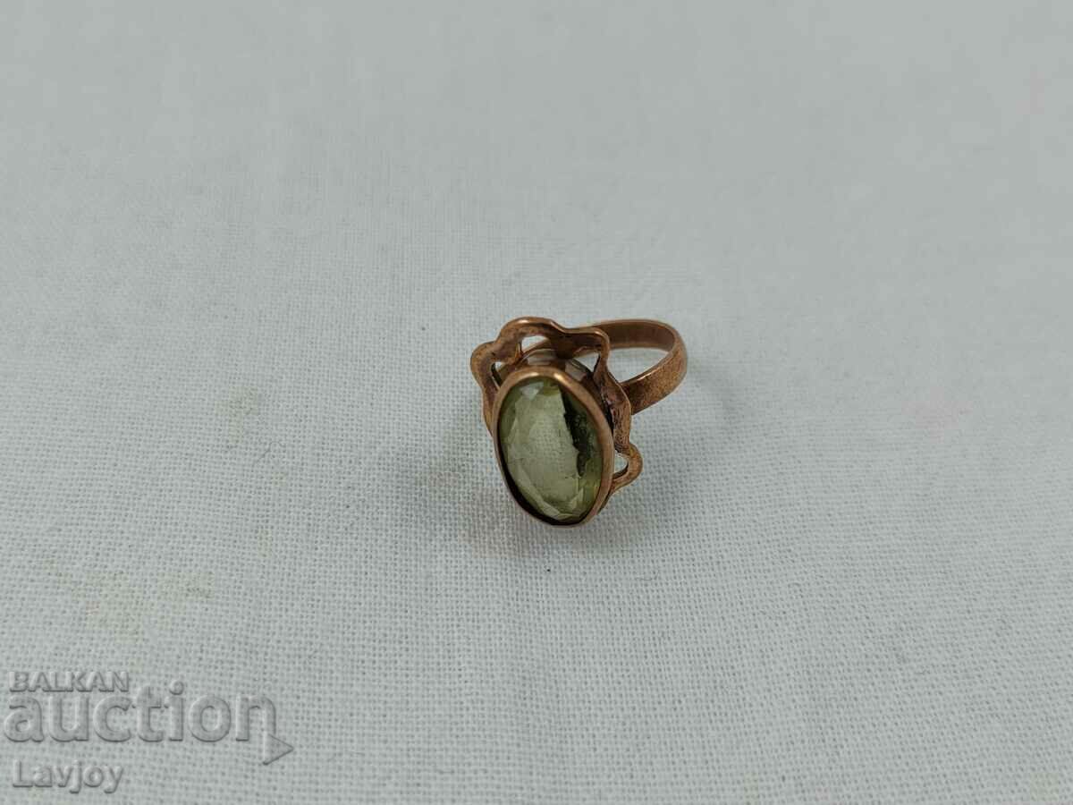 Old gold ring with green stone with price 30.00 BGN | € 15.34 Old gold ring with green stone with price 30.00 BGN | € 15.34