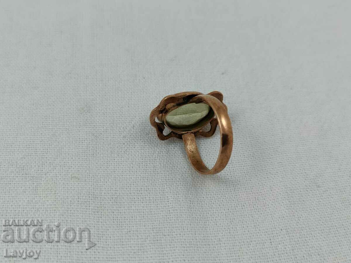 Auction Old gold ring with green stone Auction Old gold ring with green stone