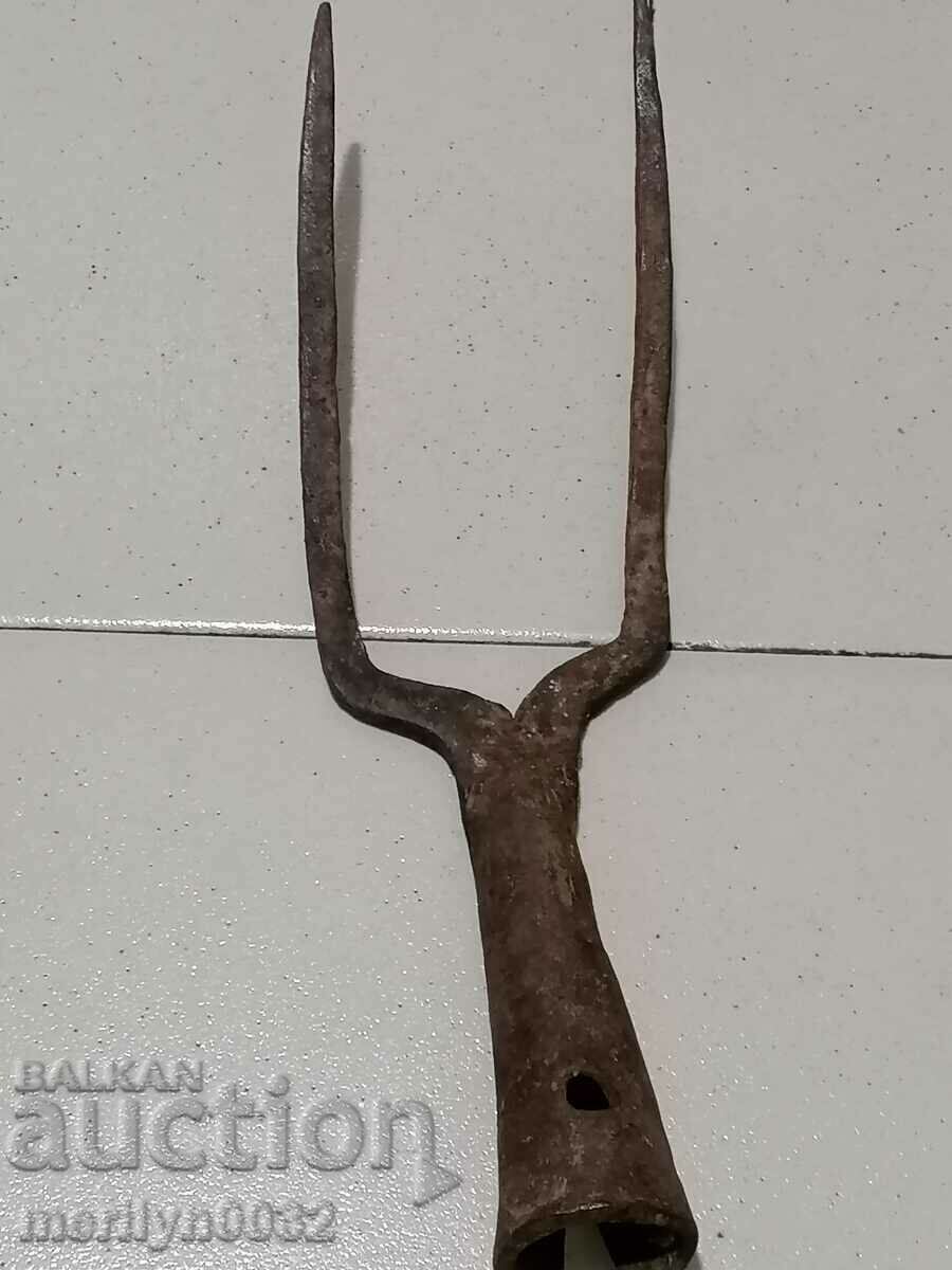 Delivery of Binoculars, sugar beet picker, wrought iron