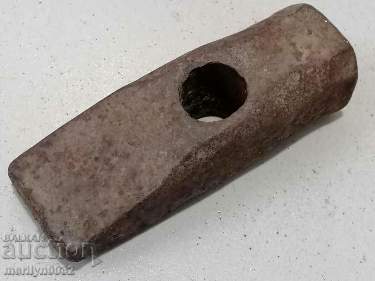 Auction An old stone hammer, a tool, a kink Auction An old stone hammer, a tool, a kink