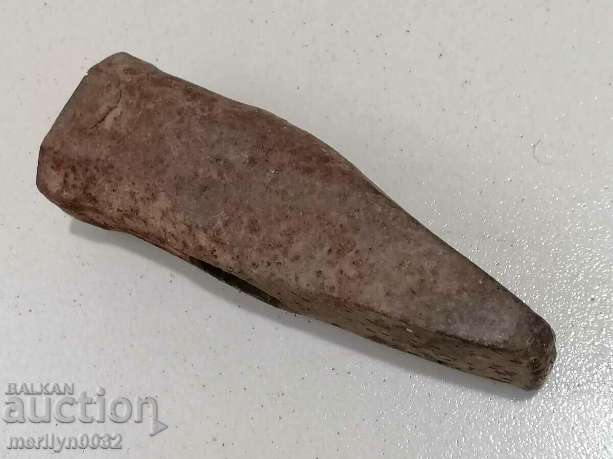 An old stone hammer, a tool, a kink - 7 An old stone hammer, a tool, a kink - 7