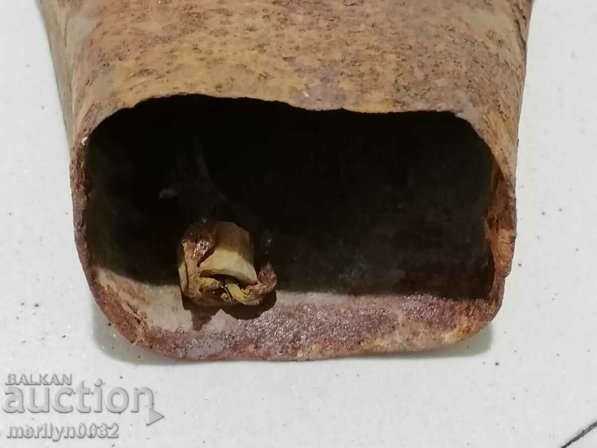 Delivery of Old bell, chan, tumbel bell