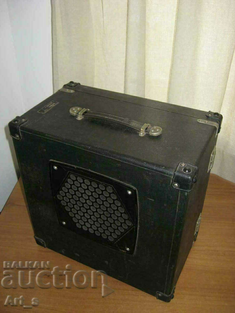 Доставка на Работеща 16мм руска кино-прожекционна машина КПШ-4 Доставка на Работеща 16мм руска кино-прожекционна машина КПШ-4