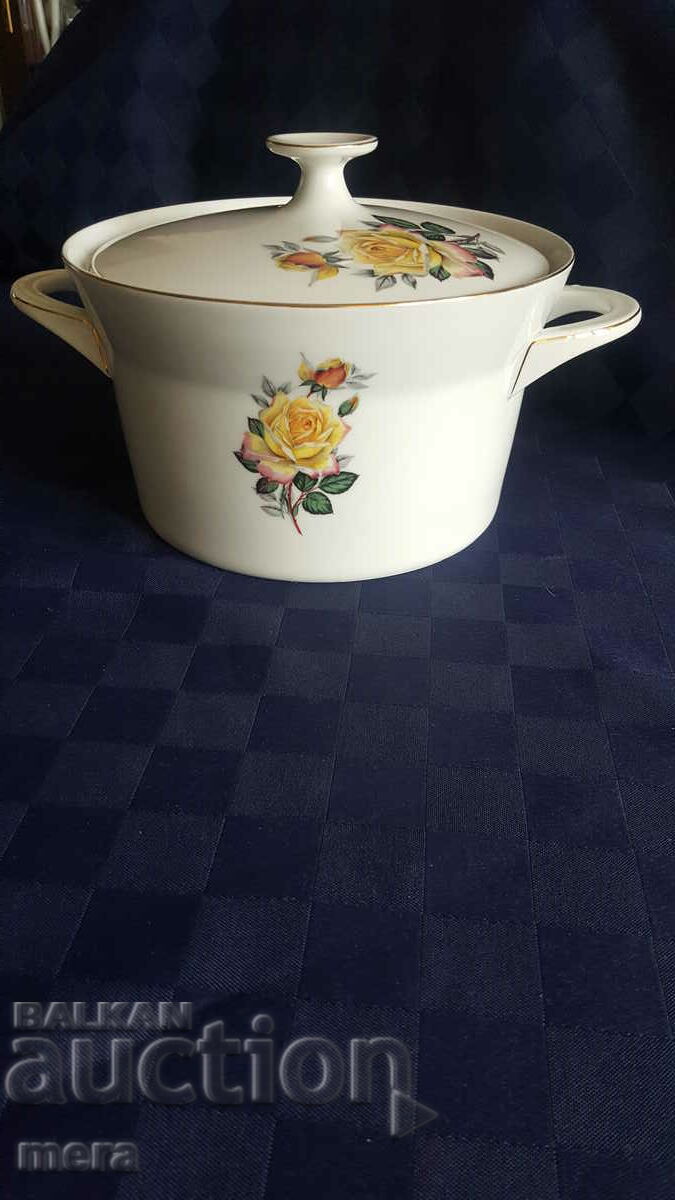 Auction Porcelain large soup bowl Bavarian rose Auction Porcelain large soup bowl Bavarian rose