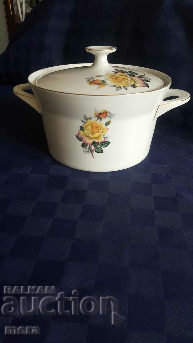 Delivery of Porcelain large soup bowl Bavarian rose Delivery of Porcelain large soup bowl Bavarian rose