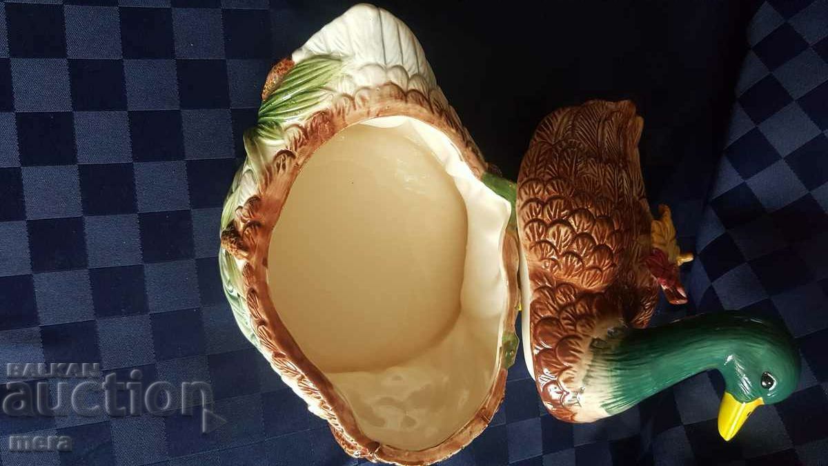 Large porcelain soup bowl - Duck with duckling - 6 Large porcelain soup bowl - Duck with duckling - 6