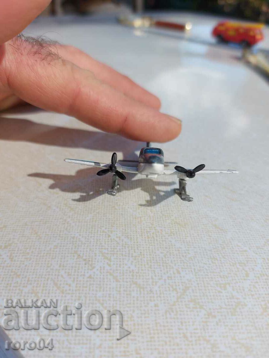 CESSNA - N 402 CW - 7 CESSNA - N 402 CW - 7