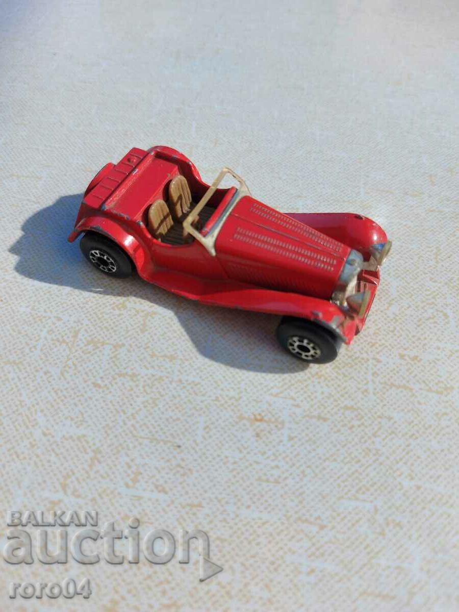 MATCHBOX - 1982 - MADE IN MACAU - 7 MATCHBOX - 1982 - MADE IN MACAU - 7