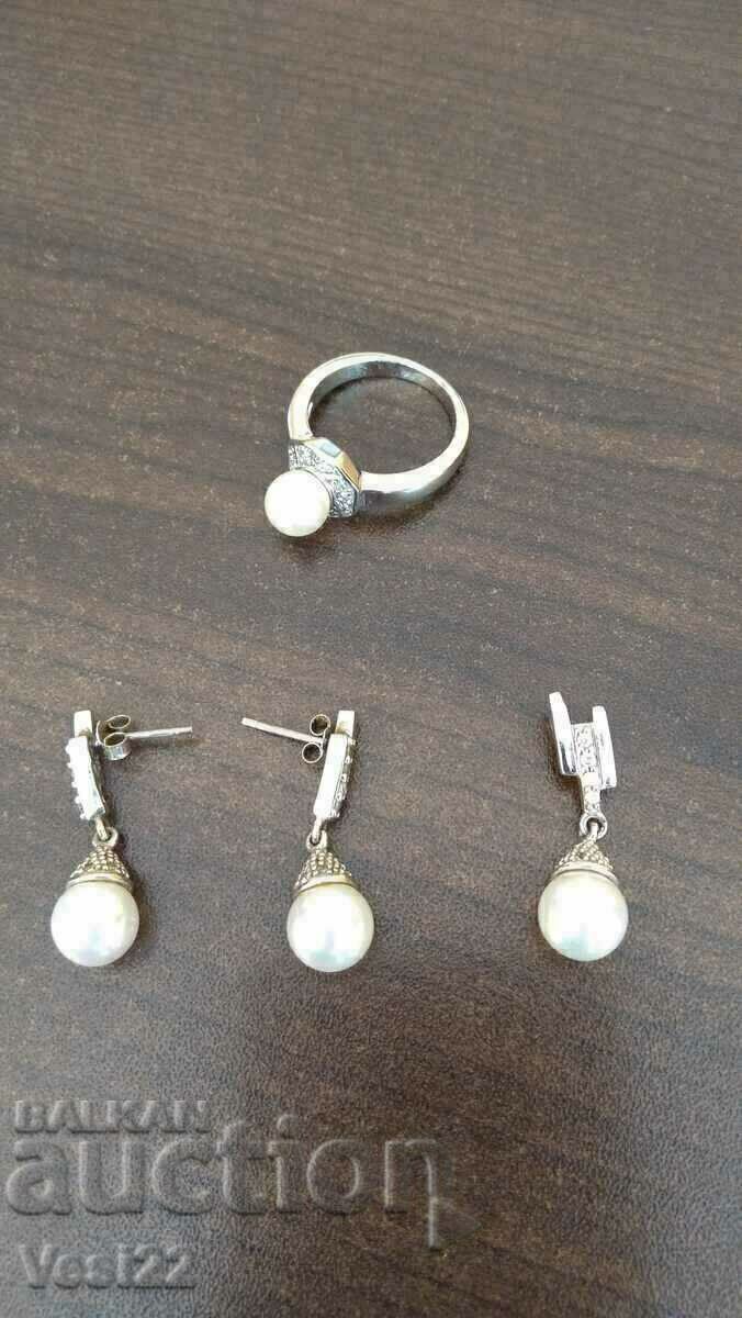 Silver set with artificial pearl