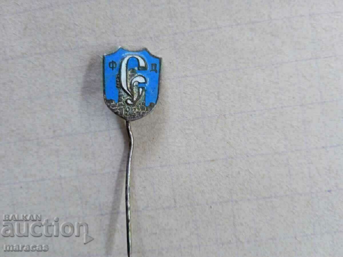 Old sports badge. Old sports badge.