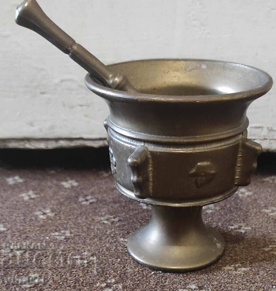 Delivery of Old bronze mortar