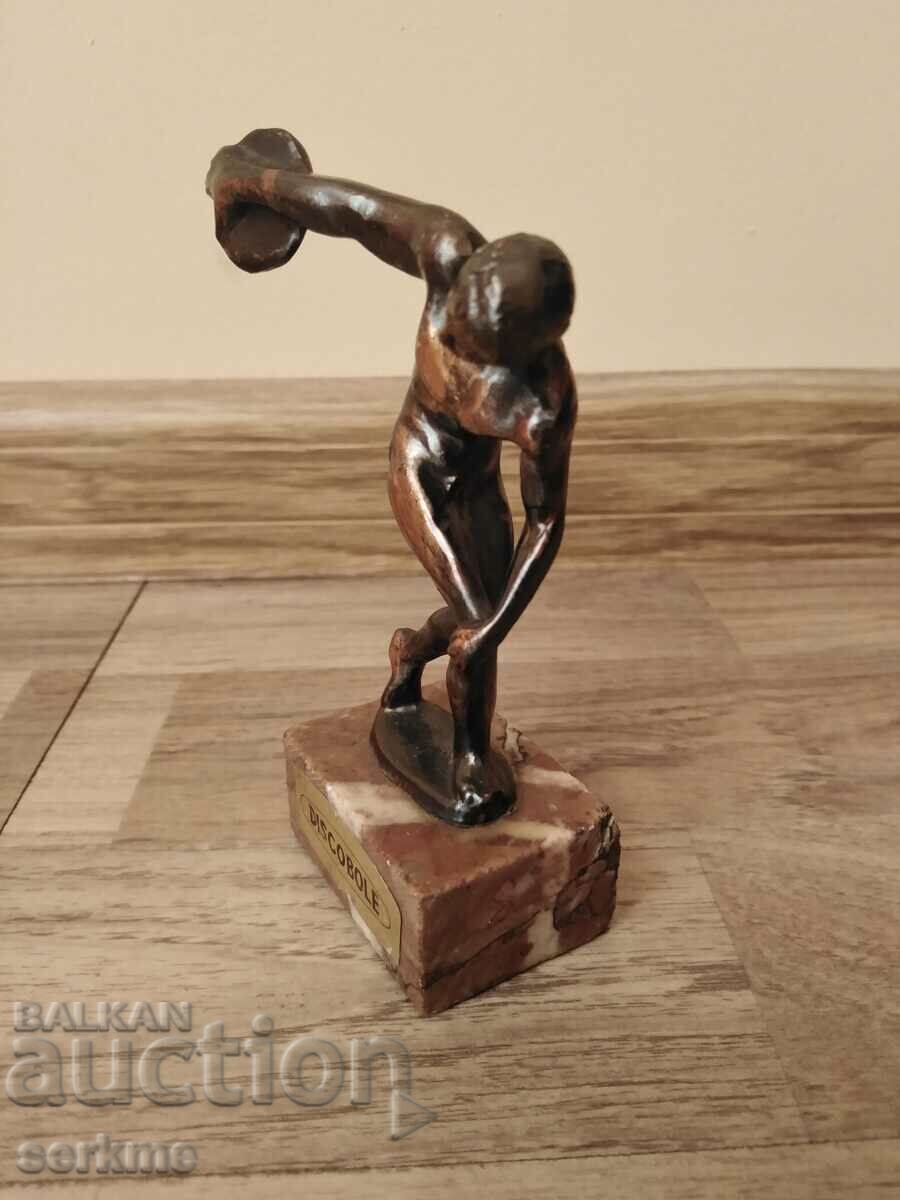Discus thrower with price 20.00 BGN | € 10.23 Discus thrower with price 20.00 BGN | € 10.23