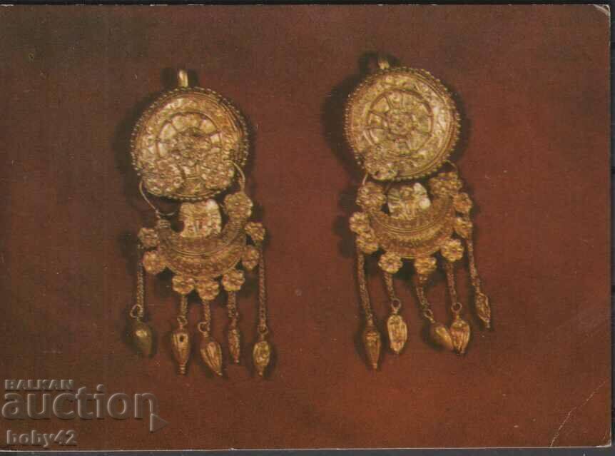 Historical Museum, Vratsa, Gold earrings from the Mogilan Mound,