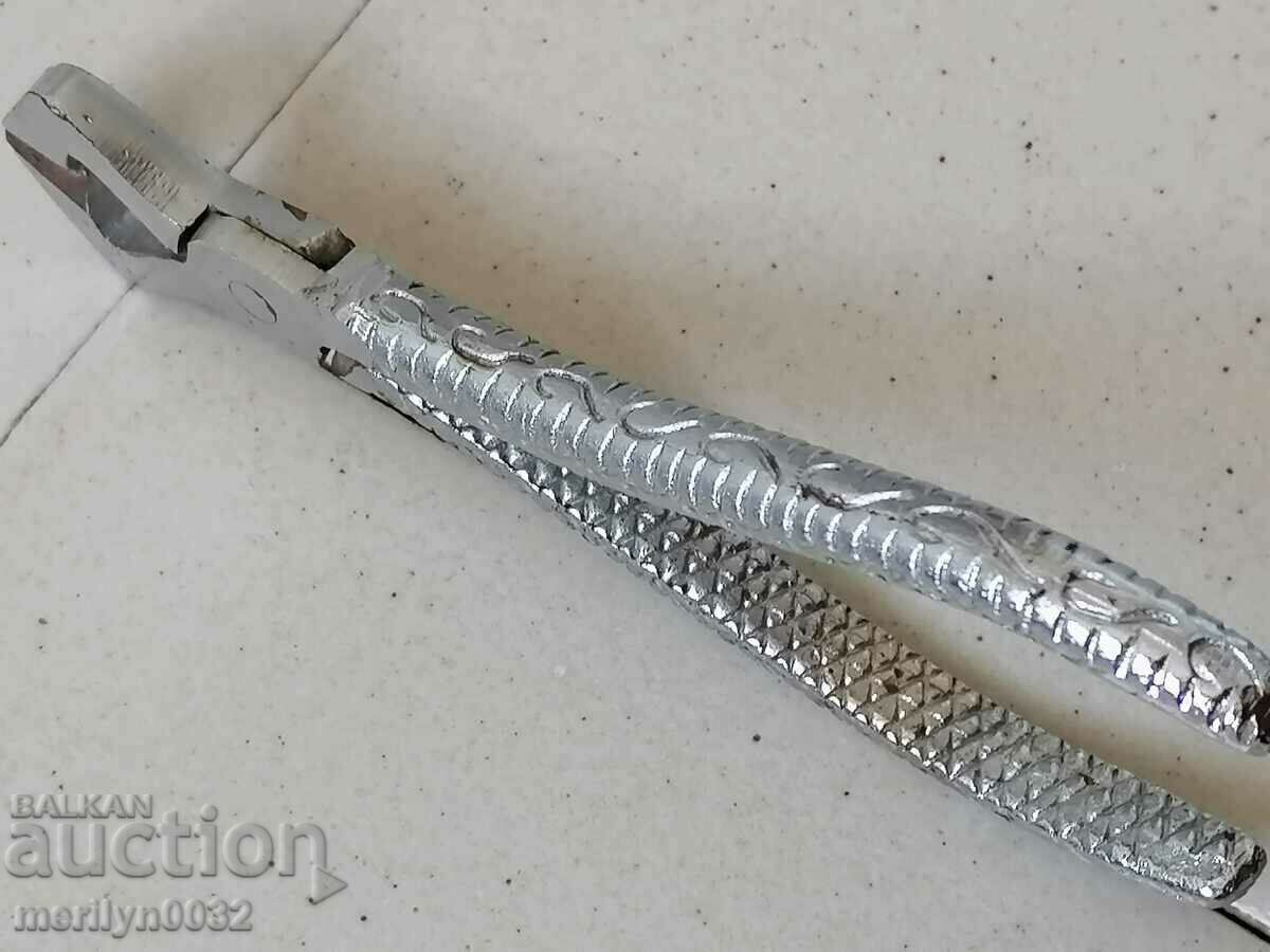 Licitație Clește de șindrilă antică zdrobitoare cristale de zahăr Lux Licitație Clește de șindrilă antică zdrobitoare cristale de zahăr Lux