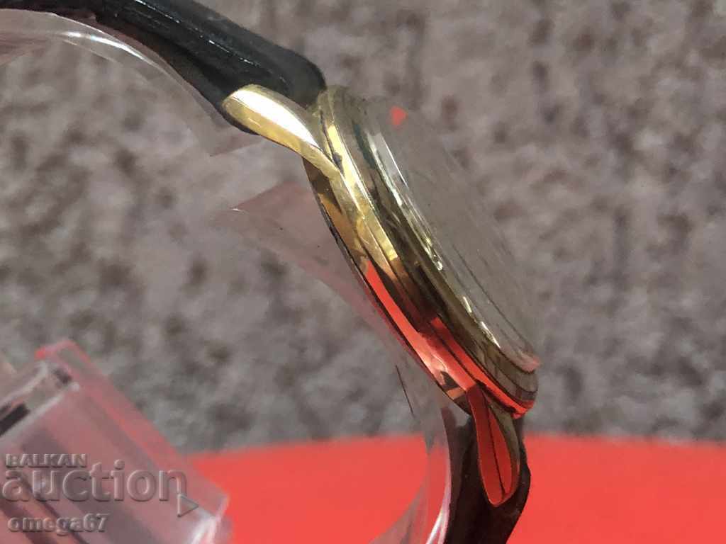 Delivery of World War II-Germany FELSUS Wristwatch Delivery of World War II-Germany FELSUS Wristwatch