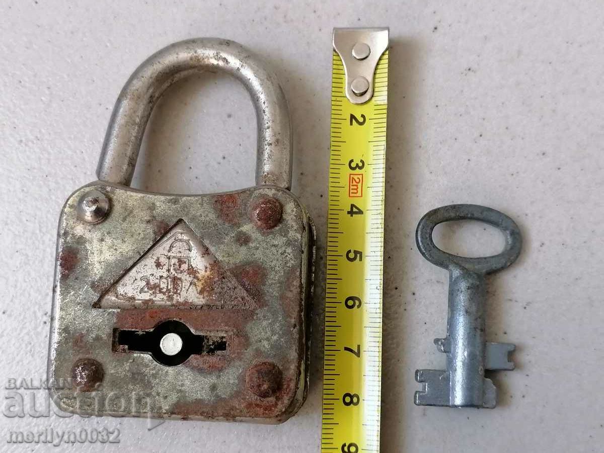 Padlock with key from the 1970s padlock suitcase lock - 5 Padlock with key from the 1970s padlock suitcase lock - 5