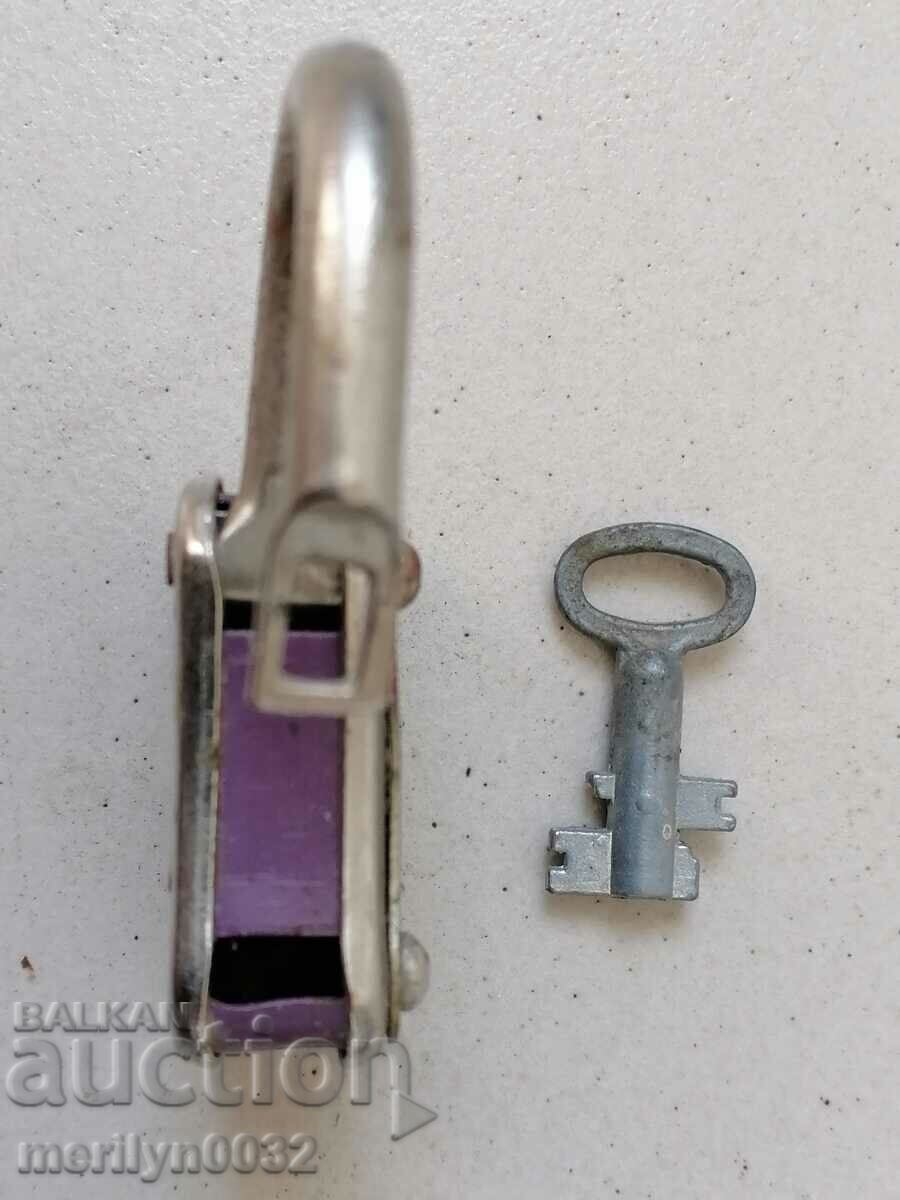 Padlock with key from the 1970s padlock suitcase lock - 6 Padlock with key from the 1970s padlock suitcase lock - 6