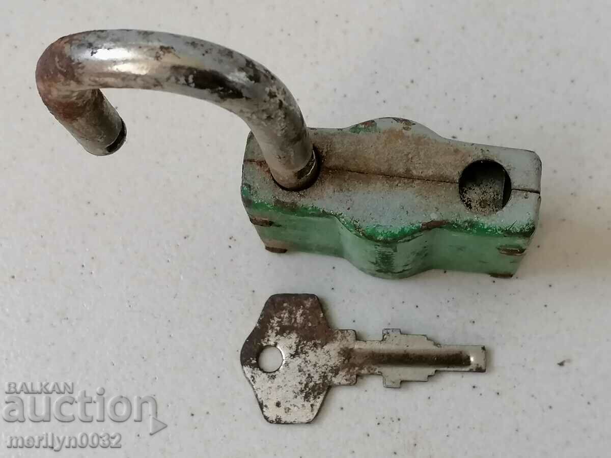 Padlock with key from the 1970s padlock suitcase lock - 6