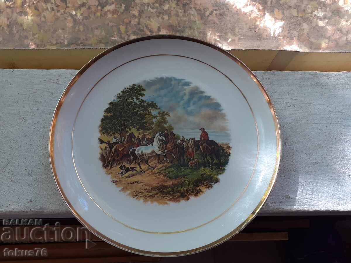 Old porcelain Greece collectible plate with price 115.00 BGN | € 58.80 Old porcelain Greece collectible plate with price 115.00 BGN | € 58.80