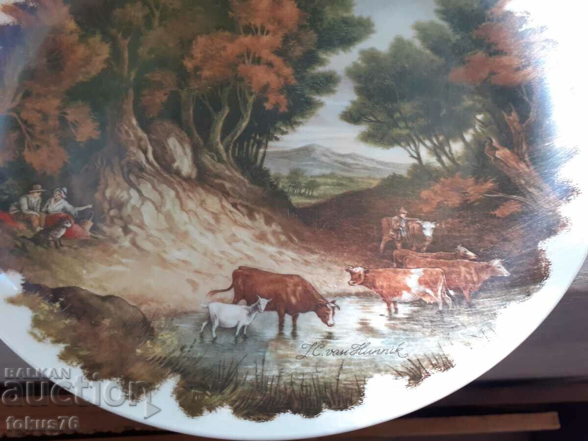 Old porcelain Greece collectible plate IONIA with price 120.00 BGN | € 61.36 Old porcelain Greece collectible plate IONIA with price 120.00 BGN | € 61.36