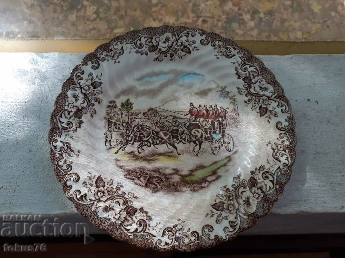 Auction JOHNSON BROS Vintage Porcelain Collector's Plate Auction JOHNSON BROS Vintage Porcelain Collector's Plate
