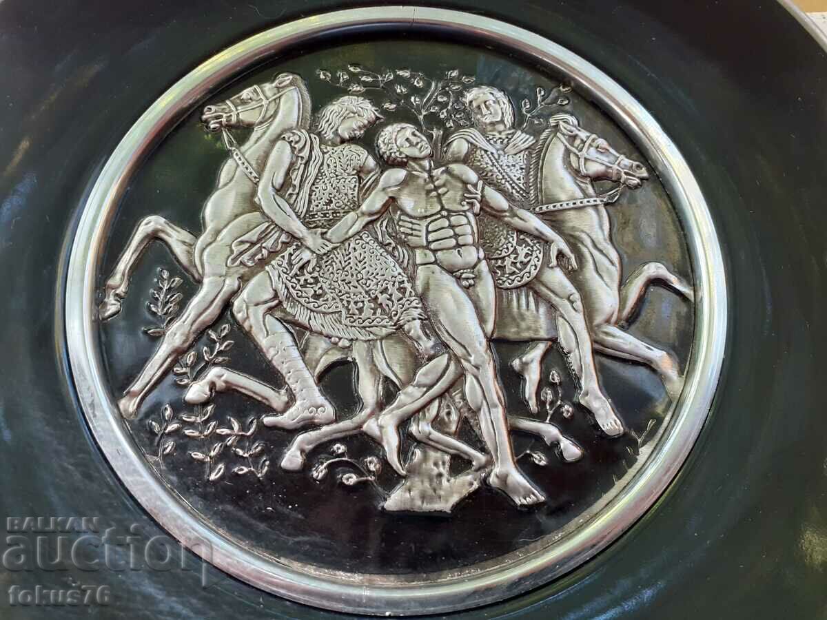 Old porcelain collectible plate HALANDRI GREECE with price 190.00 BGN | € 97.15 Old porcelain collectible plate HALANDRI GREECE with price 190.00 BGN | € 97.15