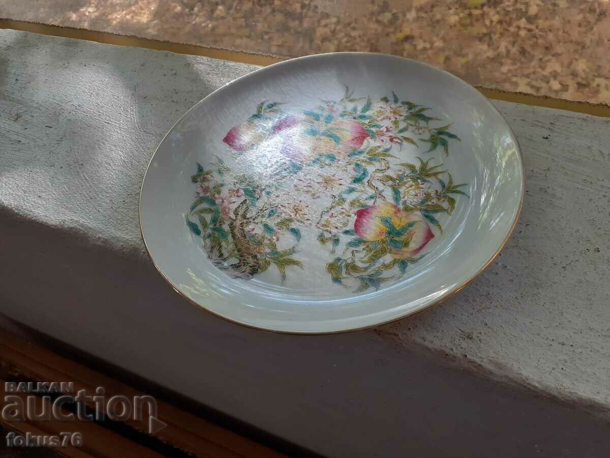 Farfurie de colecție de porțelan SAJI JAPAN vintage cu preț 160.00 BGN | € 81.81 Farfurie de colecție de porțelan SAJI JAPAN vintage cu preț 160.00 BGN | € 81.81