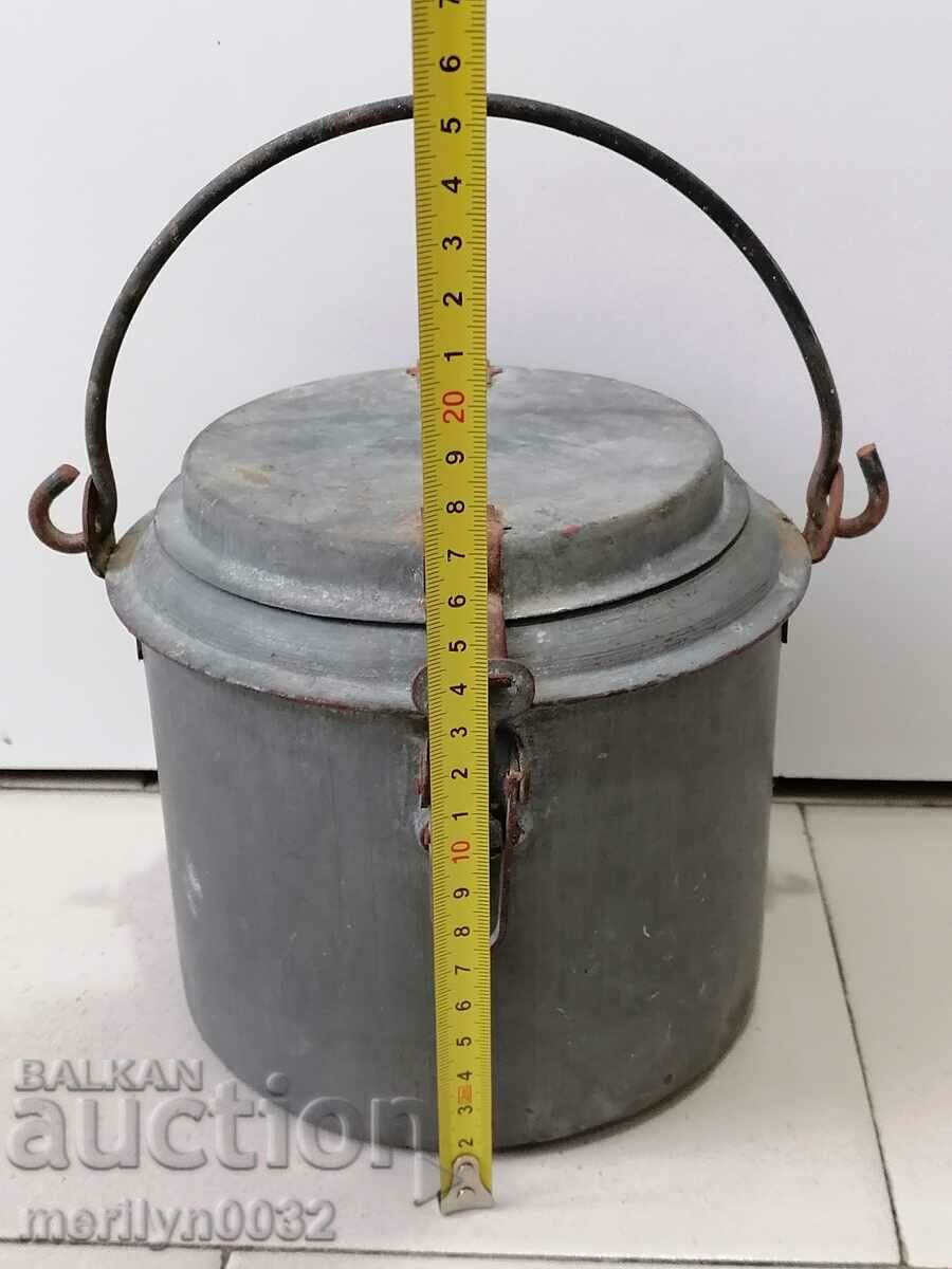 Soldier grease gun 30-50 years old with price 45.00 BGN | € 23.01