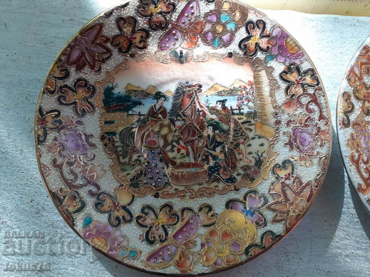 Licitație Farfurii vechi de colecție din porțelan SATSUMA satsuma