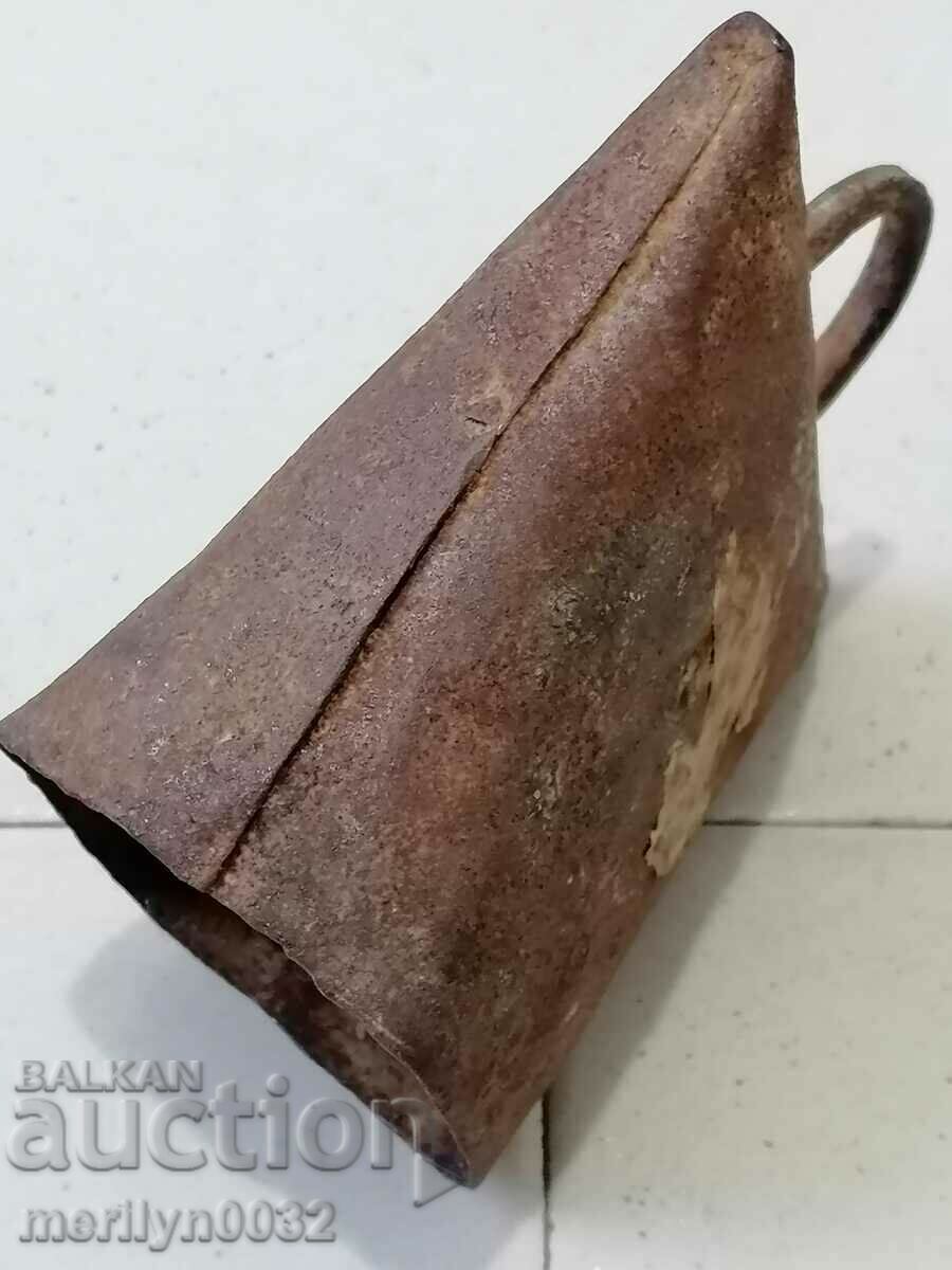Auction Old clapper, chan, tumbler bell Auction Old clapper, chan, tumbler bell