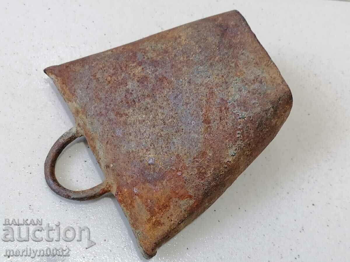 Delivery of Old clapper, chan, tumbler bell Delivery of Old clapper, chan, tumbler bell