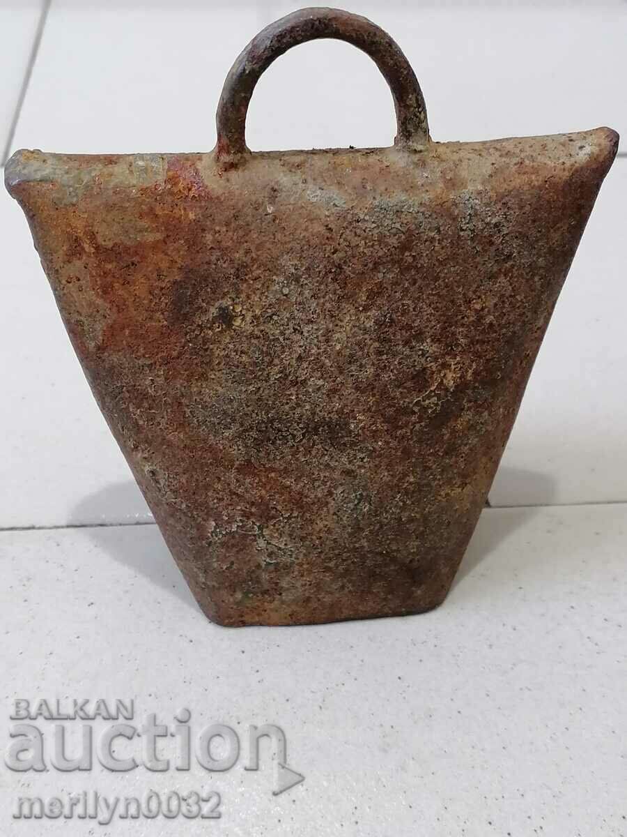 Old clapper, chan, tumbler bell