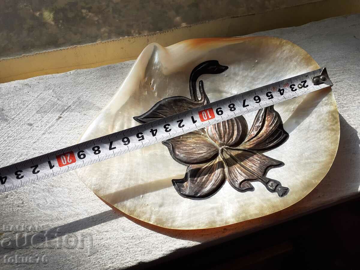 Large mother-of-pearl shell with silver appliqué - 7 Large mother-of-pearl shell with silver appliqué - 7