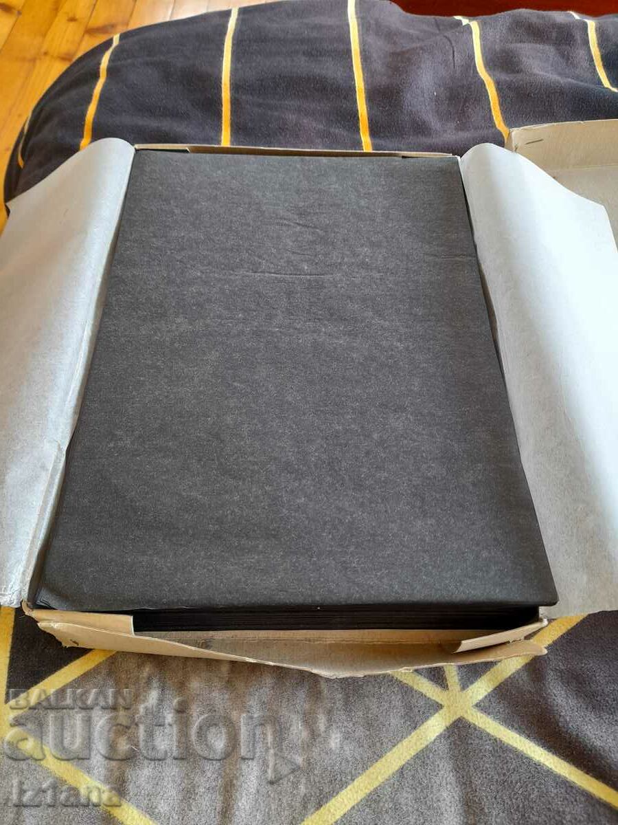 Delivery of Old typewriter indigo Delivery of Old typewriter indigo