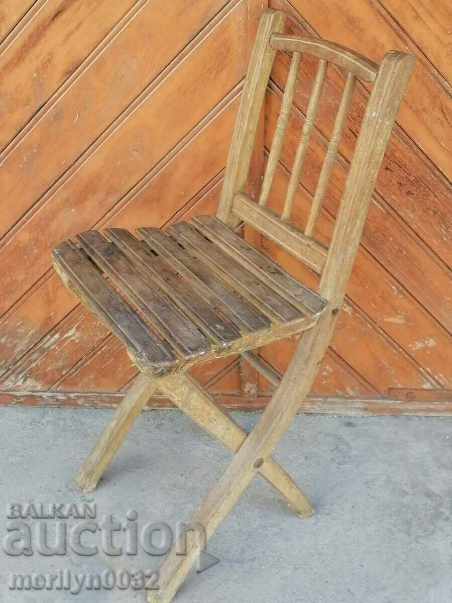 Παλιά καρέκλα 130 ετών, ξύλινη, πρωτόγονη με τιμή 98.00 BGN | € 50.11 Παλιά καρέκλα 130 ετών, ξύλινη, πρωτόγονη με τιμή 98.00 BGN | € 50.11