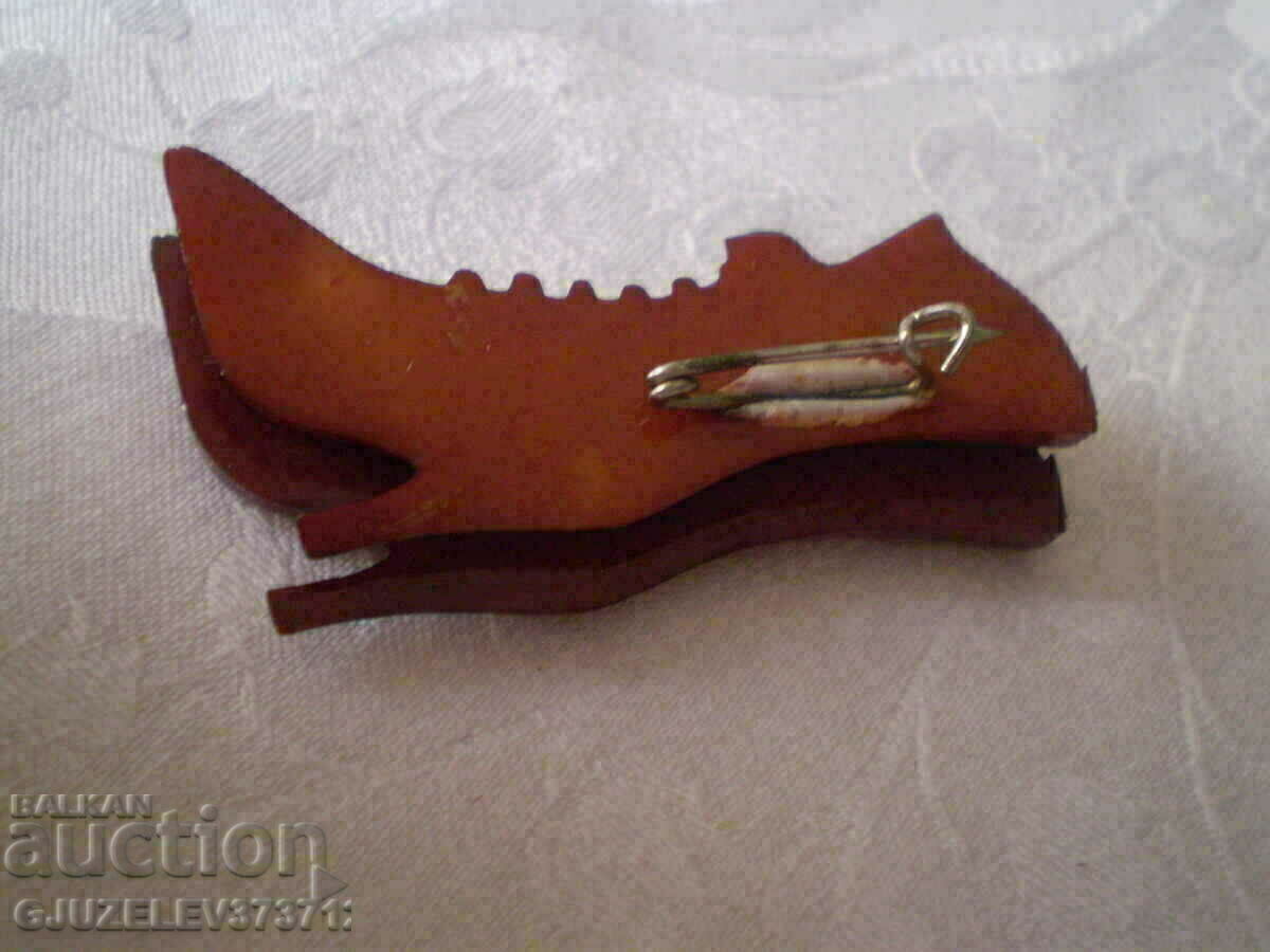 СТАРА БРОШКА РЕТРО СТИЛ БАКЕЛИТ - 7 СТАРА БРОШКА РЕТРО СТИЛ БАКЕЛИТ - 7