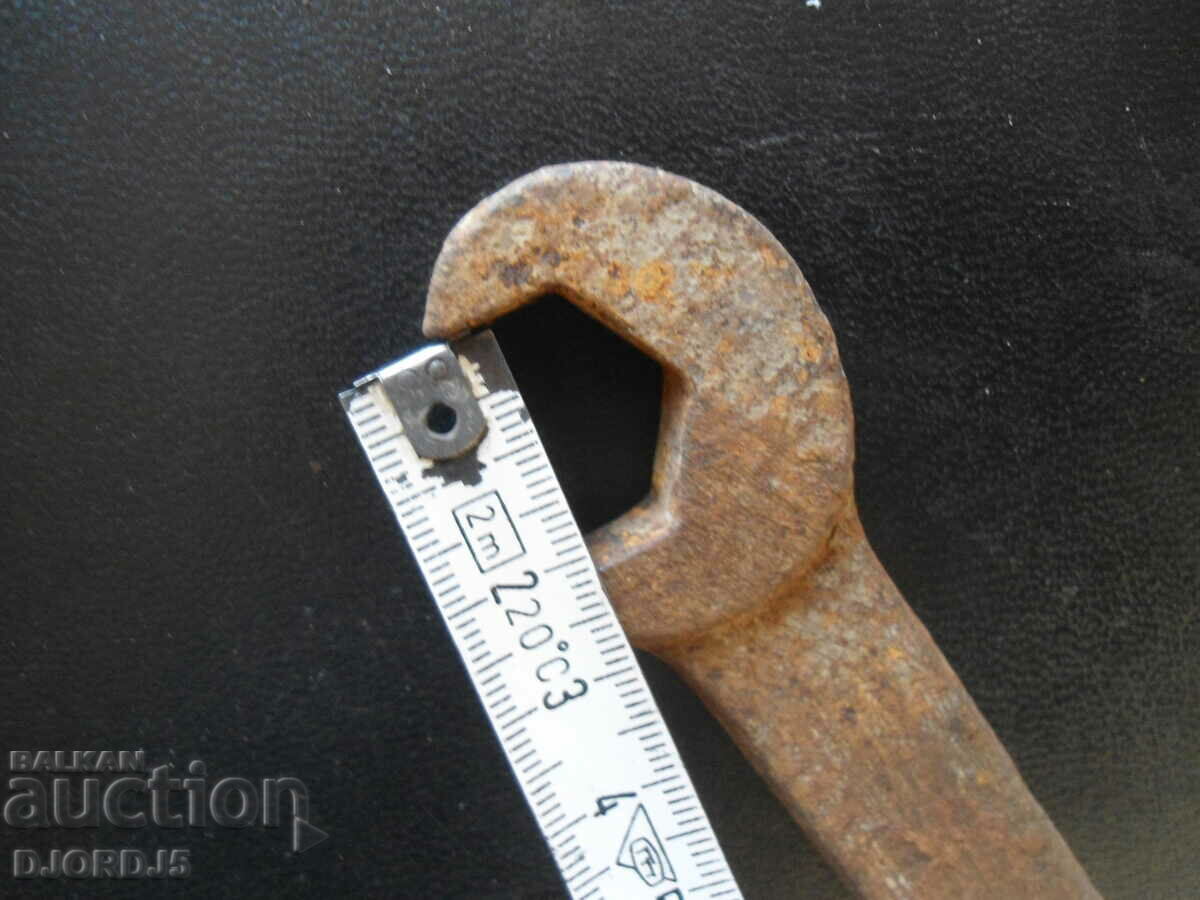 Auction Old key Auction Old key