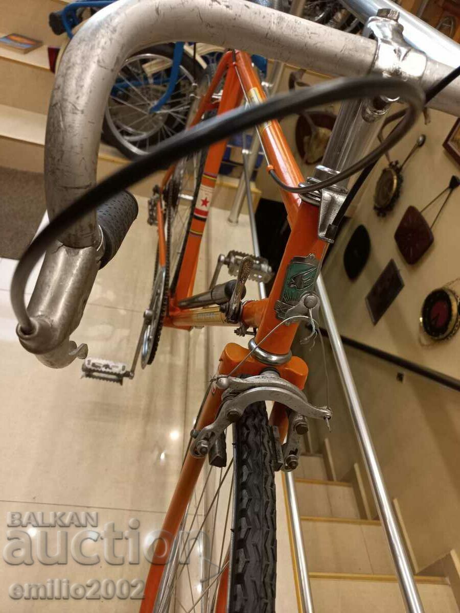 Collector runner Sputnik KhVZ USSR with price 699.00 BGN | € 357.39