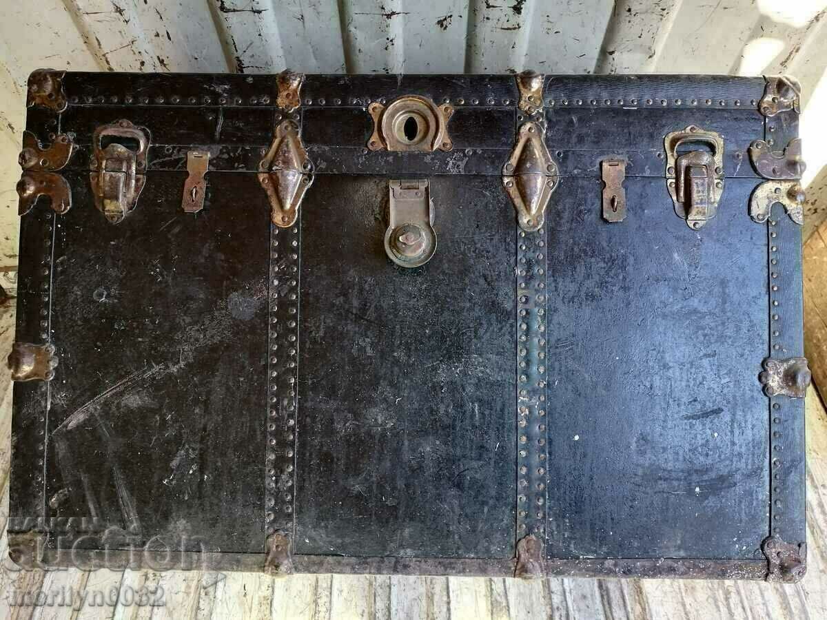 Old suitcase traveled to America chest with price 436.00 BGN | € 222.92 Old suitcase traveled to America chest with price 436.00 BGN | € 222.92