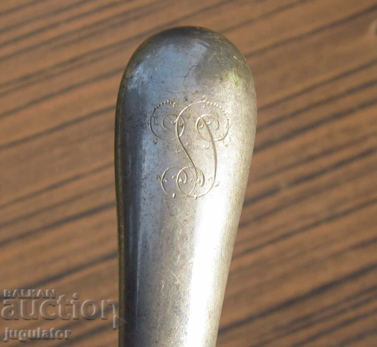 Delivery of antique dining knife with silver handle marked Delivery of antique dining knife with silver handle marked