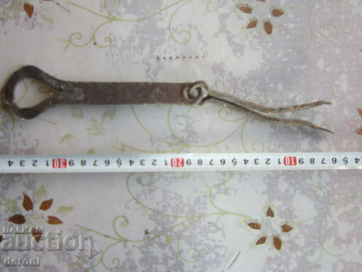 Antique wrought iron latch bolt