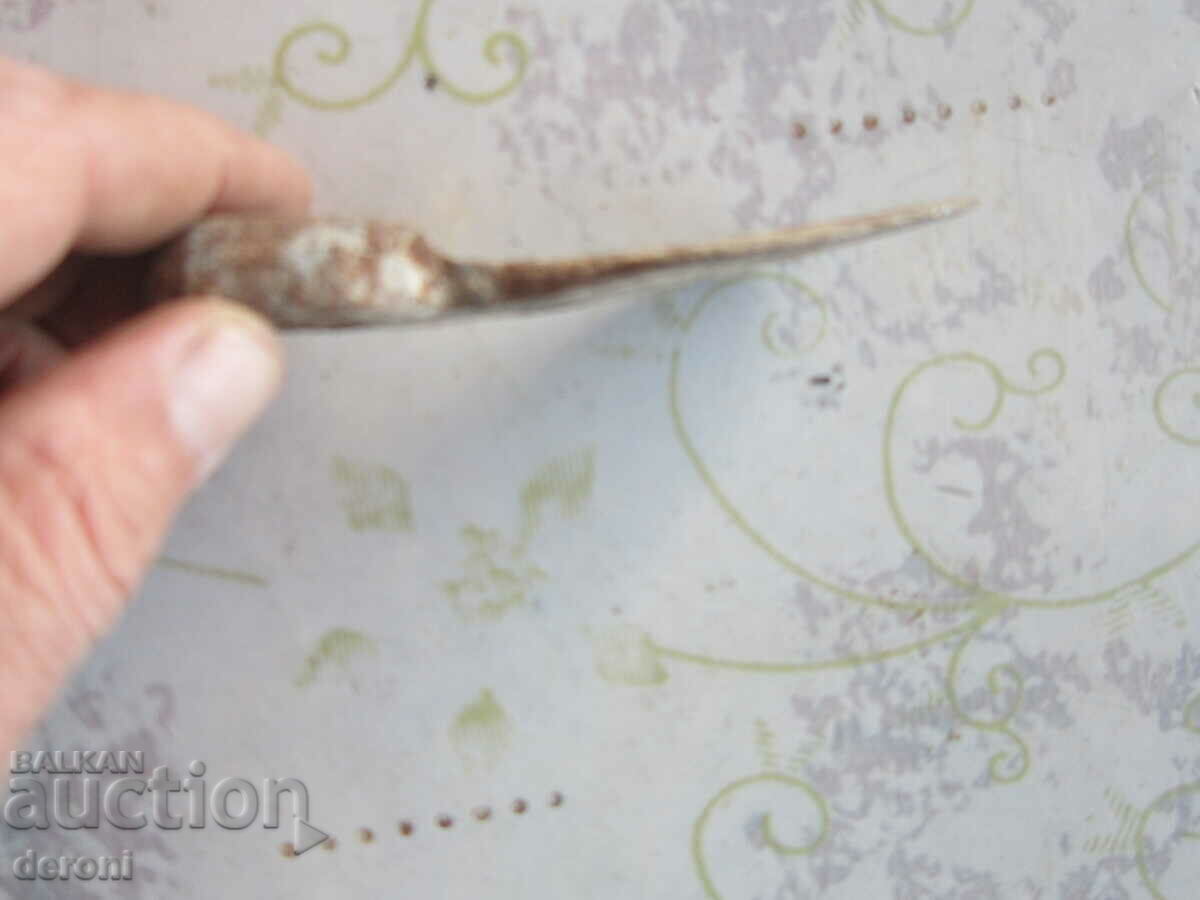 Delivery of Antique hoe hoe sledgehammer wrought iron Delivery of Antique hoe hoe sledgehammer wrought iron