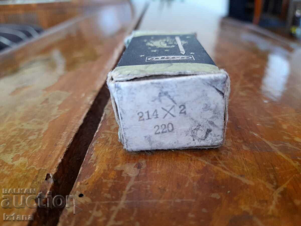 Old Acra sewing machine needles with price 90.00 BGN | € 46.02 Old Acra sewing machine needles with price 90.00 BGN | € 46.02